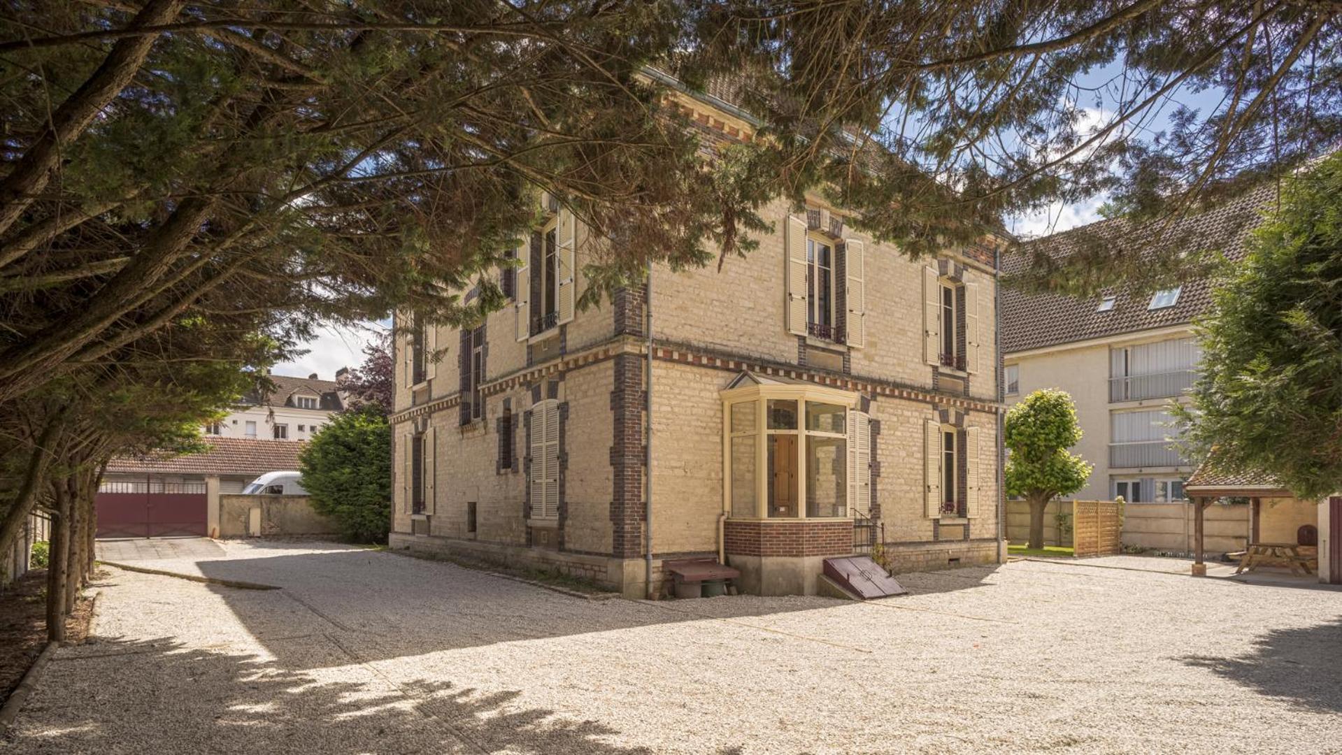 Bonappart 13 - Charme Napoleonien & Confort Troyes Dış mekan fotoğraf